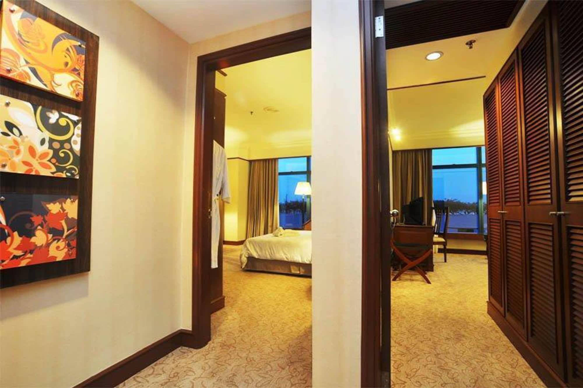 Gbw Hotel Johor Bahru Exterior foto